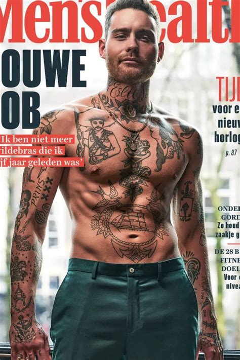 Douwe Bob verschijnt afgetraind op de cover van .